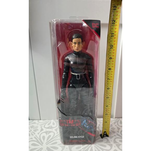DC The Batman Selina Kyle 7‑Inch Action Figure by Spin Master – New in Box - Picture 10 of 10